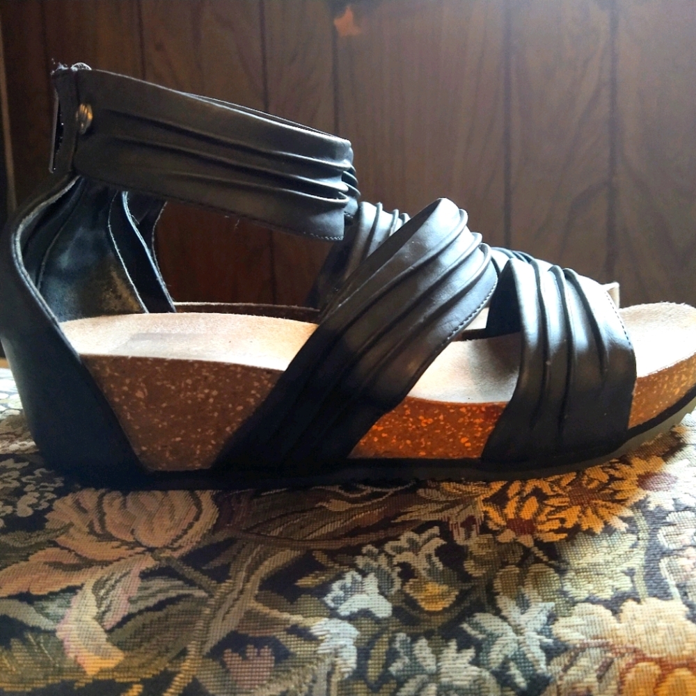 Moto Look Sandal
